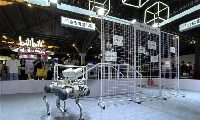真实作业场景+具身智能能力！云深处科技闪耀 WAIC2025  第3张